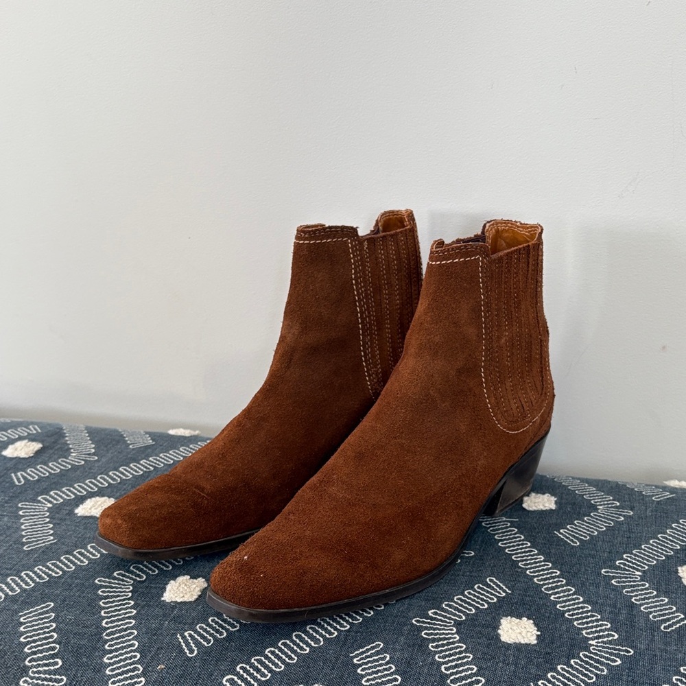 Size 39 Zara Western Inspired Suede Ankle Boot